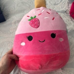 NWT valentine squishmallow